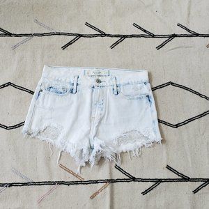 Abercrombie light/whitewash denim shorts